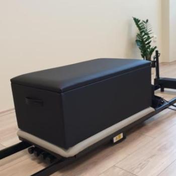 Aeropilates reformer készülékekhez ülő doboz kép