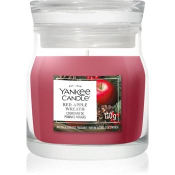 Yankee Candle Red Apple Wreath illatgyertya Signature 110 g kép