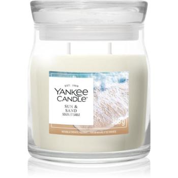 Yankee Candle Sun & Sand illatgyertya 368 g kép